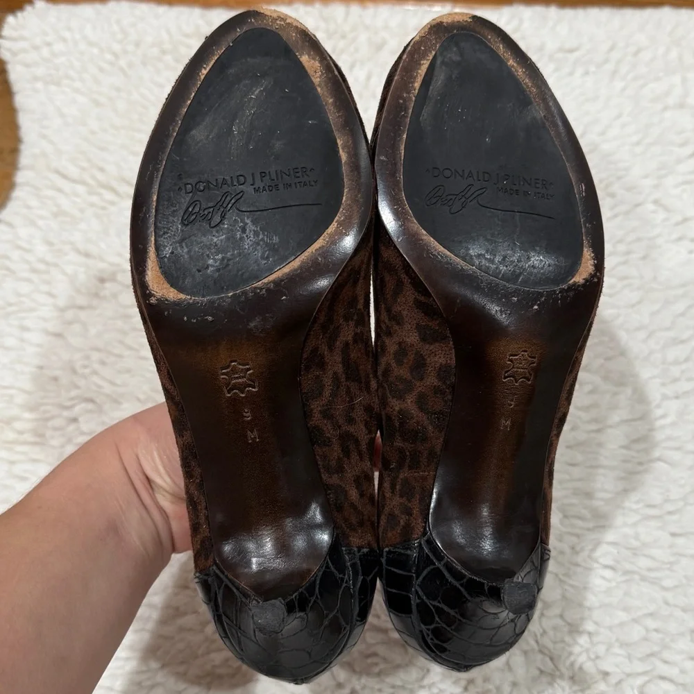 Donald J. Pliner‎ Leopard Animal Print Peep-Toe Kitten Heel Pumps Sz 9 Elegant